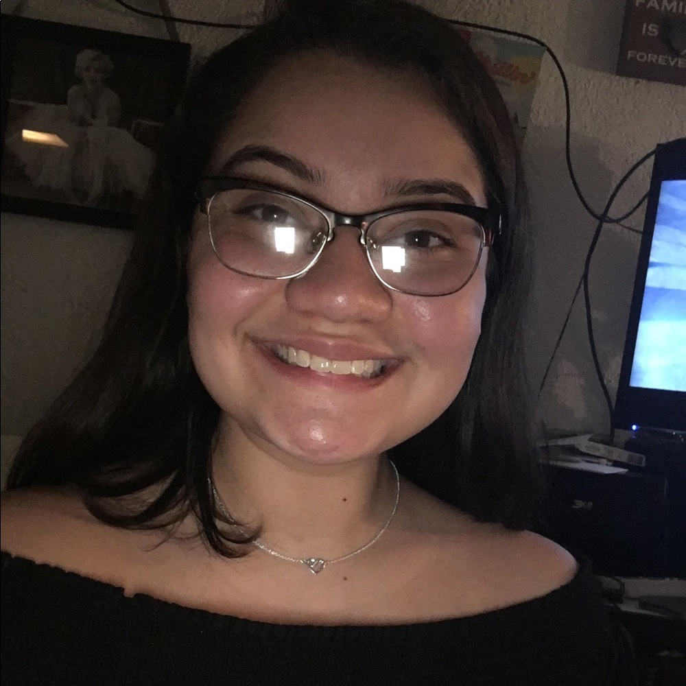 Meet your Posher, Carina